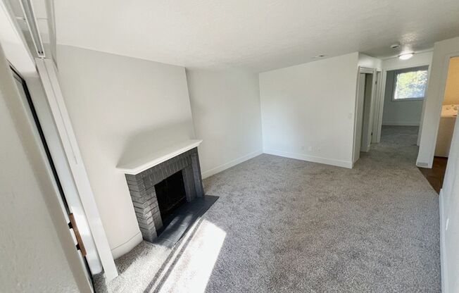 1 bed, 1 bath, 730 sqft, $1,225, Unit 01-31