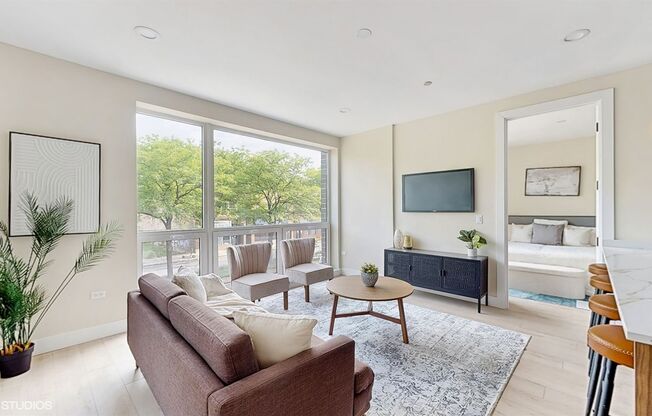 3045 W IRVING PARK RD