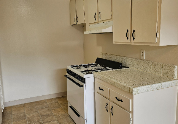 1135 W I ST