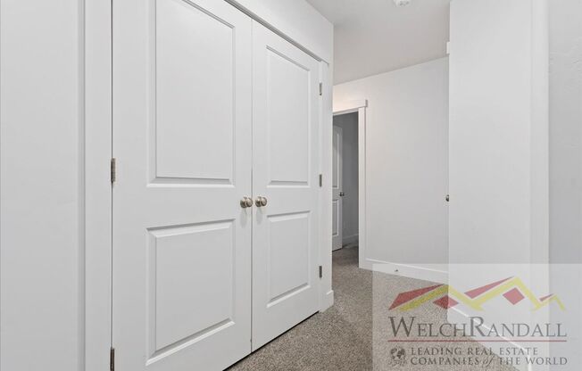 3 beds, 2.5 baths, $2,845, Unit # 2H