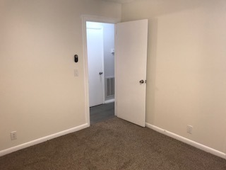 2 beds, 1 bath, 900 sqft, $1,200, Unit 3505 Keystone Ave. Unit B