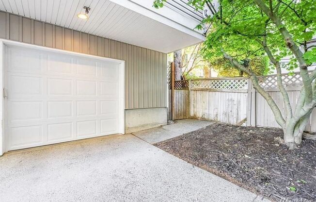 Fantastic Queen Anne Townhome