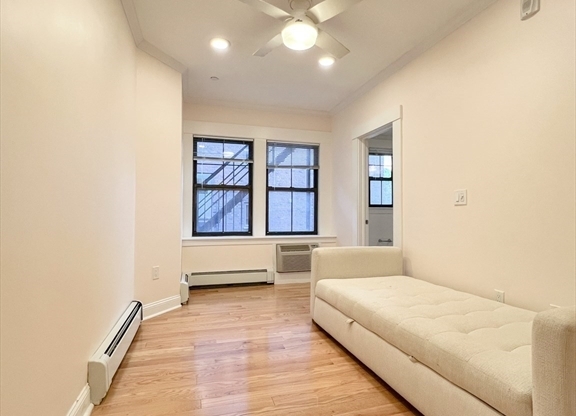 219 Commonwealth Ave