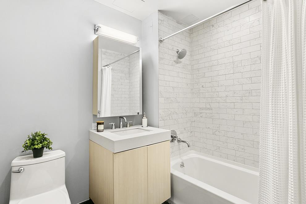 1 bed, 1 bath, $4,400, Unit 1-G