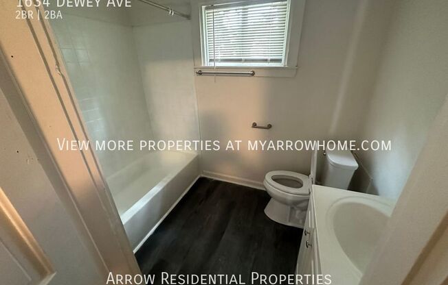 1634 DEWEY AVE