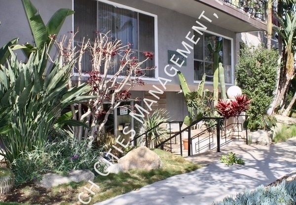 1329 E 1 ST