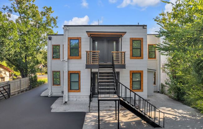 1505 W WOODLAWN: GORGEOUS BRAND NEW MODERN 2BED 1BATH!