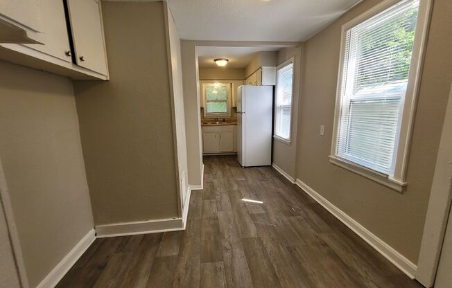 2 bedroom, 1.5 bathroom home with detached garage!