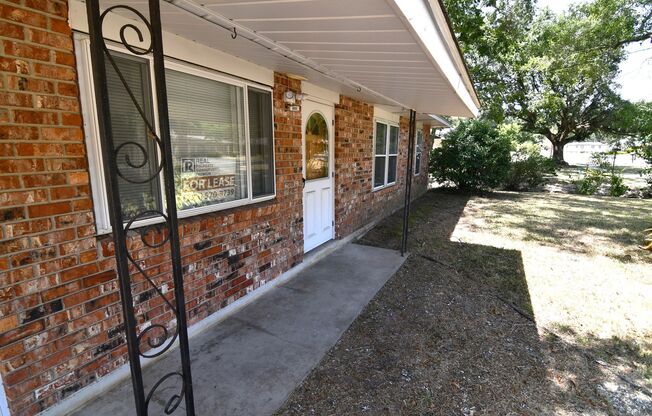 3 bedroom, 1.5 bath home in quaint, well maintained subdivision in Brownsfield