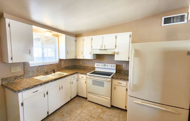 2 beds, 1 bath, $1,195