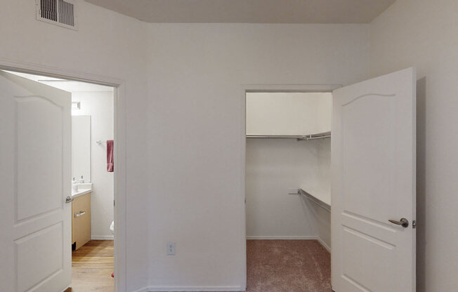 Citifront Bedroom Closet