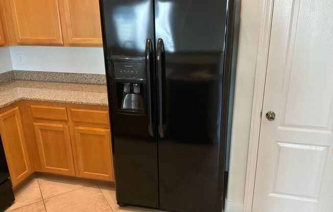 2 beds, 2 baths, $1,600, Unit Unit #2114