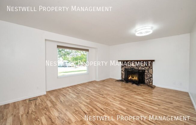 3811 W BINGHAM CRK DR