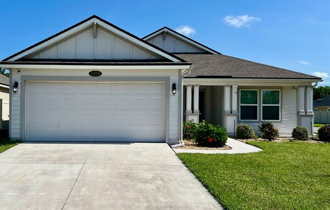 Modern Comfort Meets Community Living!
