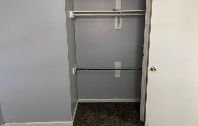 2 beds, 1 bath, 686 sqft, $900, Unit PV-20