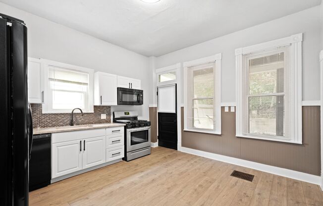 Stunning 3 bedroom home in Etna available May 1!