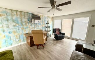 2 beds, 1 bath, $1,700