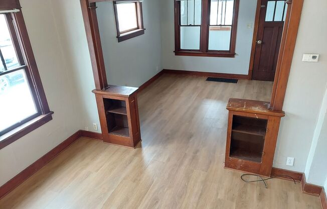 2 beds, 1 bath, $1,050