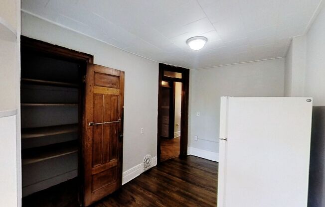 2 beds, 1 bath, 800 sqft, $1,295, Unit 289-B Pearl