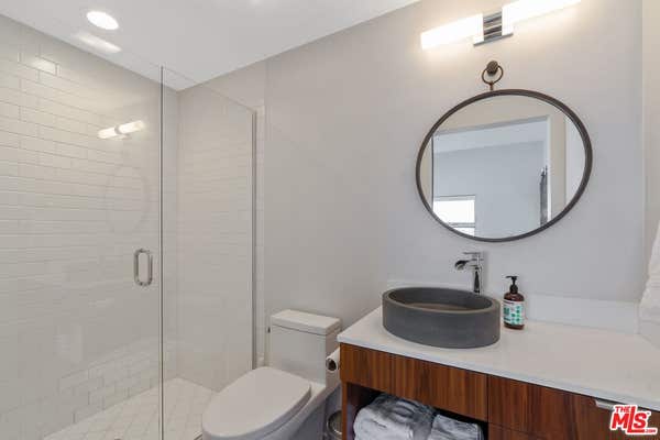 611 N Bronson Ave Apt 10