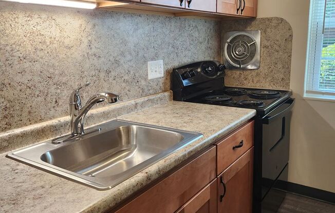 2 beds, 1 bath, 859 sqft, $1,450, Unit GL46005