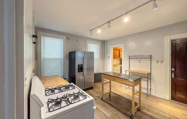 3 beds, 1 bath, 1,323 sqft, $2,700, Unit 46 Foster St. 1st Floor