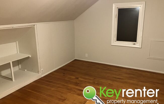 2 beds, 1 bath, $2,100