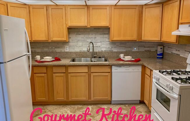 1 bed, 1 bath, 930 sqft, $2,950, Unit 53A