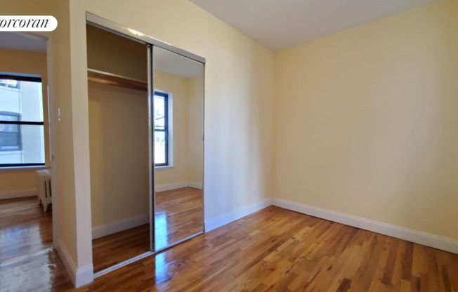 3 beds, 1 bath, $3,499, Unit 8