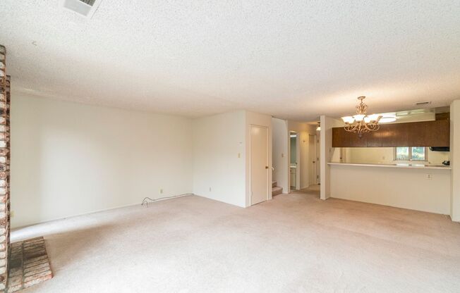 3158 Phoenix Lane - 3 bedroom | 1.5 bath | Townhouse