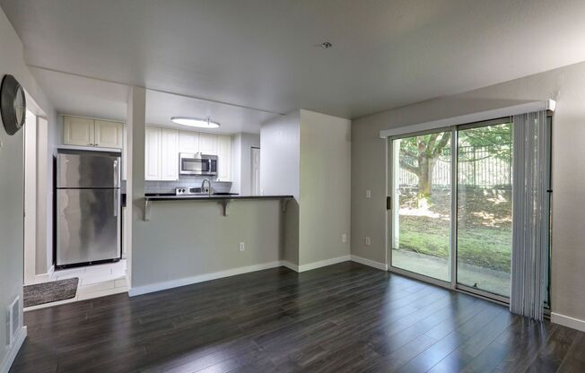 Ground Floor 1 Bedroom Featuring Newcastle Convenience