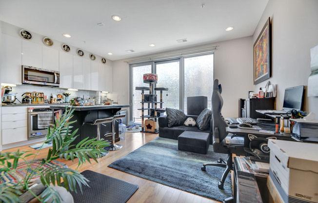 435 R St NW Unit 303