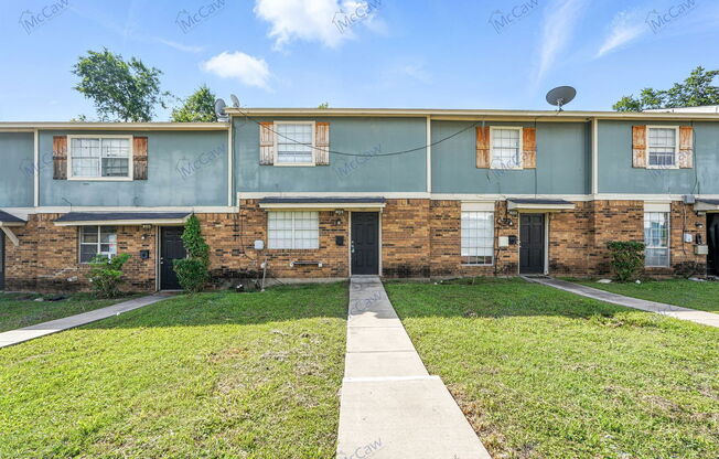 326 CANDLEWOOD LN