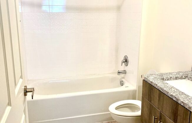 2 beds, 2 baths, 998 sqft, $1,410, Unit D202