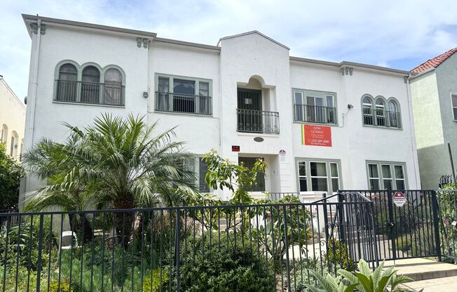 Renovated Studio in Heart of Koreatown!