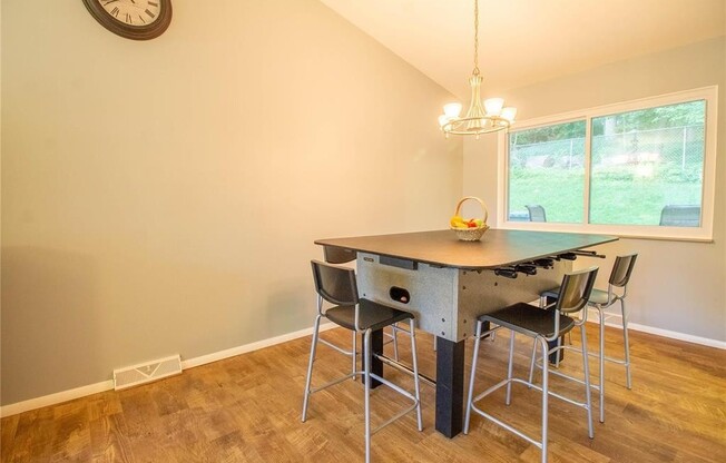 Kirkwood Split Level on a Cul-de-sac! Available for October 1st Move In.