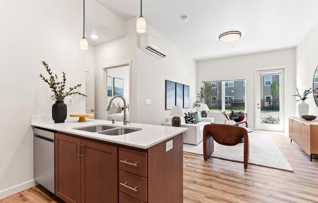 1 bed, 1 bath, 684 sqft, $1,650, Unit B039