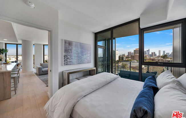 3 beds, 3 baths, 2,614 sqft, $17,995, Unit PH02