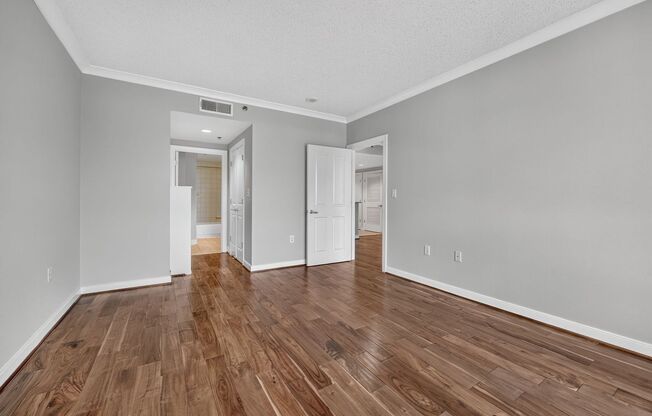 2 beds, 2 baths, $3,200, Unit Unit 806