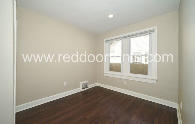 2 beds, 1 bath, $1,200