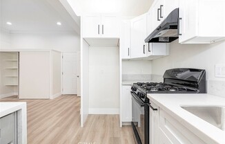 Studio, 1 bath, 450 sqft, $1,650, Unit 2