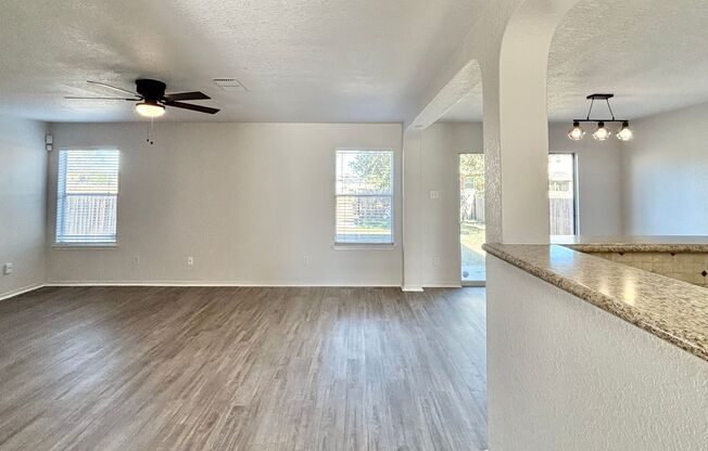 Beautiful 4-Bedroom Home in Horizon Pointe!