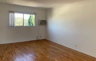 1 bed, 1 bath, $2,190, Unit 5