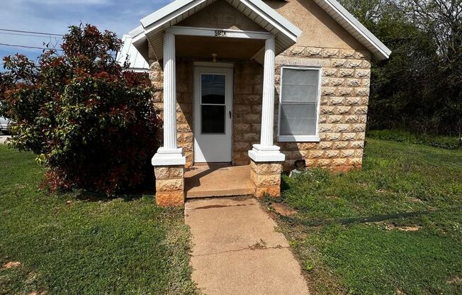 Adorable 1 Bedroom Stone Home!