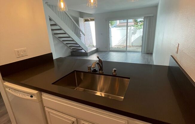 Super Quaint Gated Community - 2BR/1.5 Bath