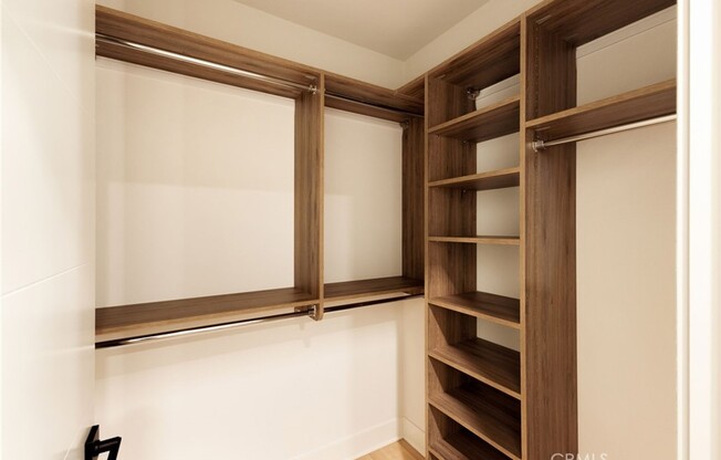 1 bed, 1 bath, 808 sqft, $3,089, Unit 374