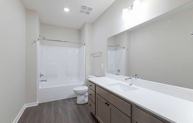 1 bed, 1 bath, 1,105 sqft, $1,649, Unit 217