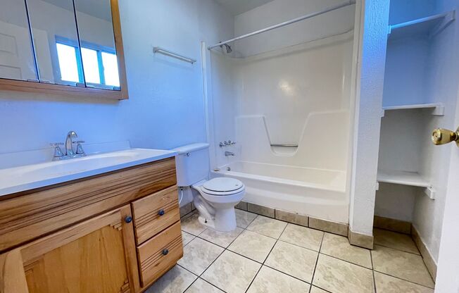 1 bed, 1 bath, 500 sqft, $775, Unit Unit 15