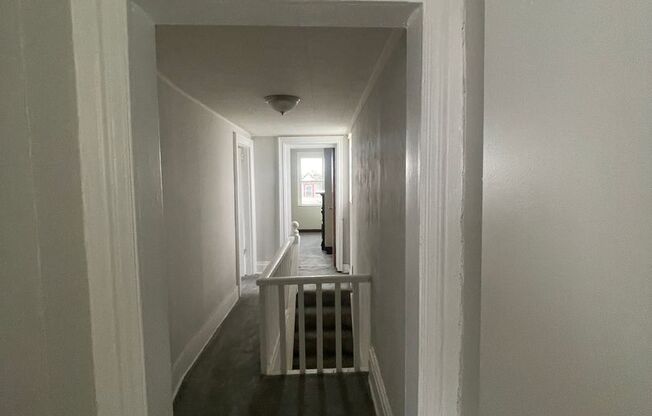 Available July 1st! 3 Bed 1.5 Single Family Home!