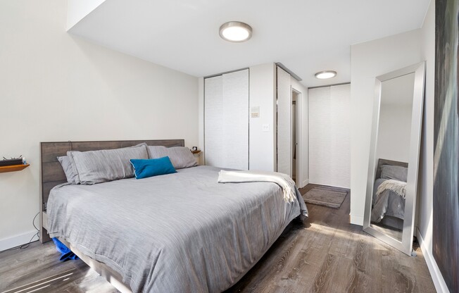 1 bed, 1.5 baths, $5,200, Unit PHG